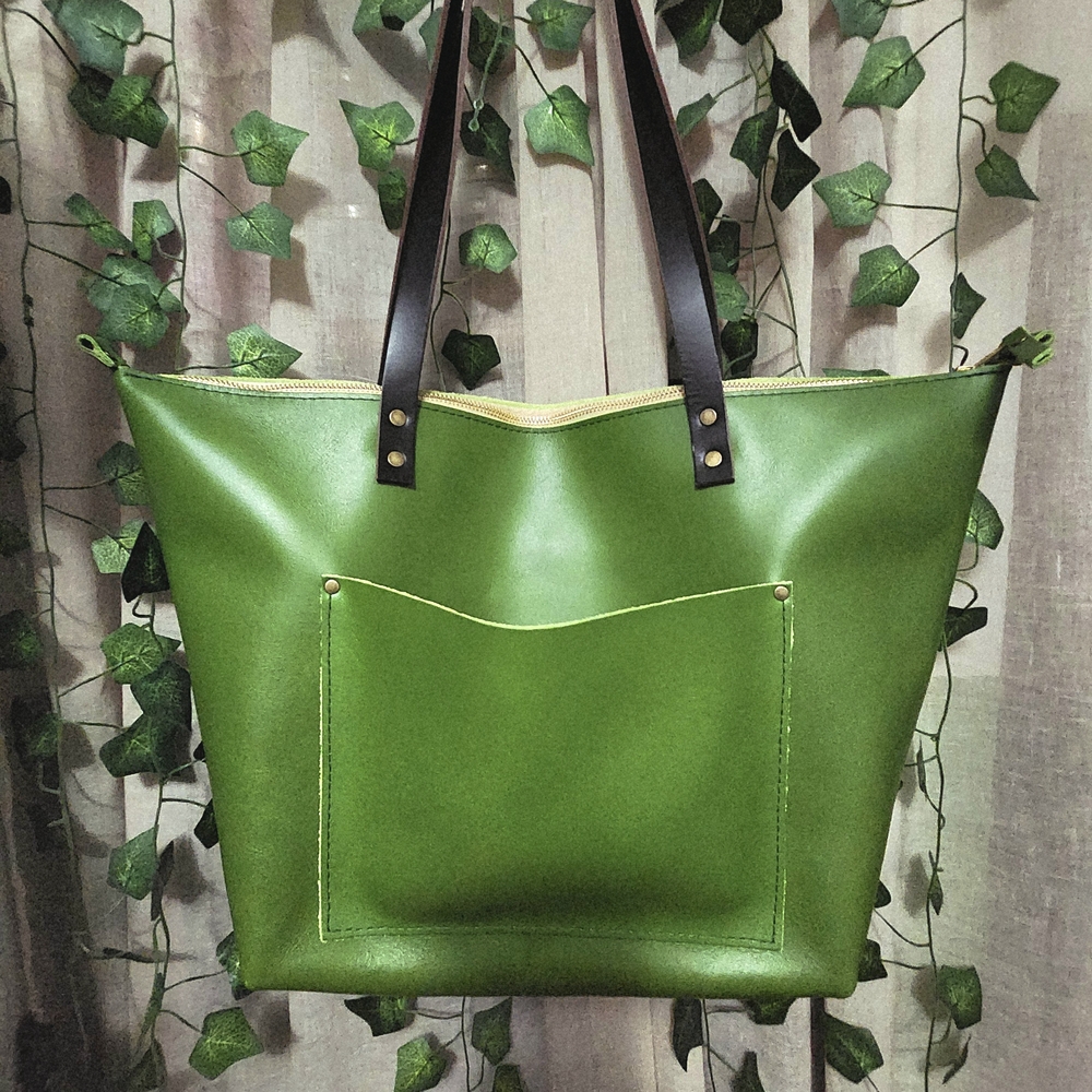 Portland Leather Goods Large Tote Bag Green Apple with zipper - NEW / RARE